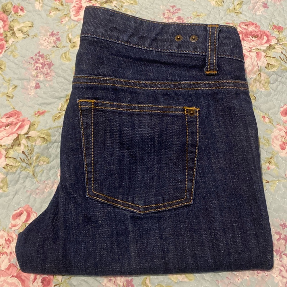 Amazing dark stonewash CAbi Jeans - Size 8 - Low to Medium Rise